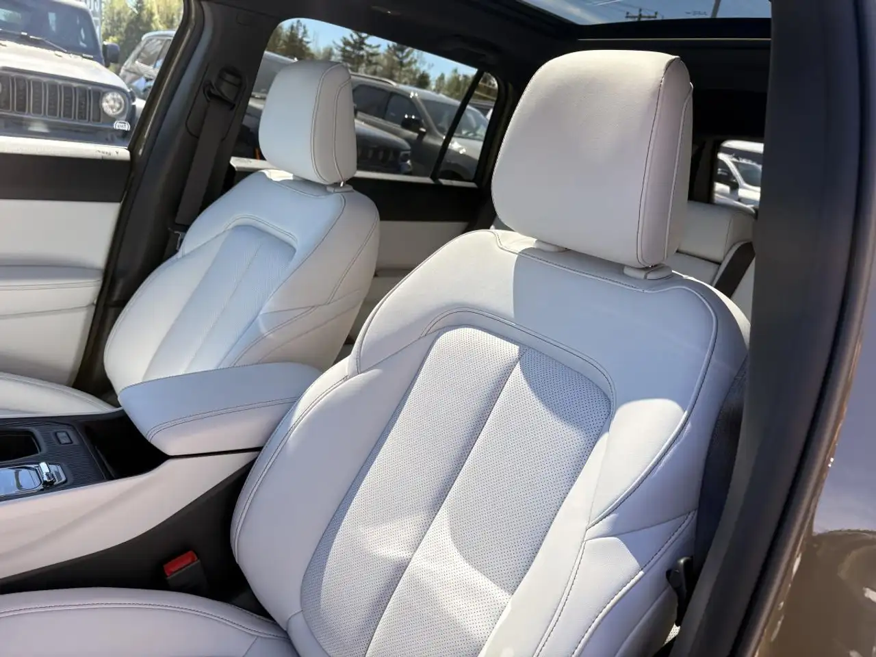 Jeep Cherokee снимка Jeep Cherokee