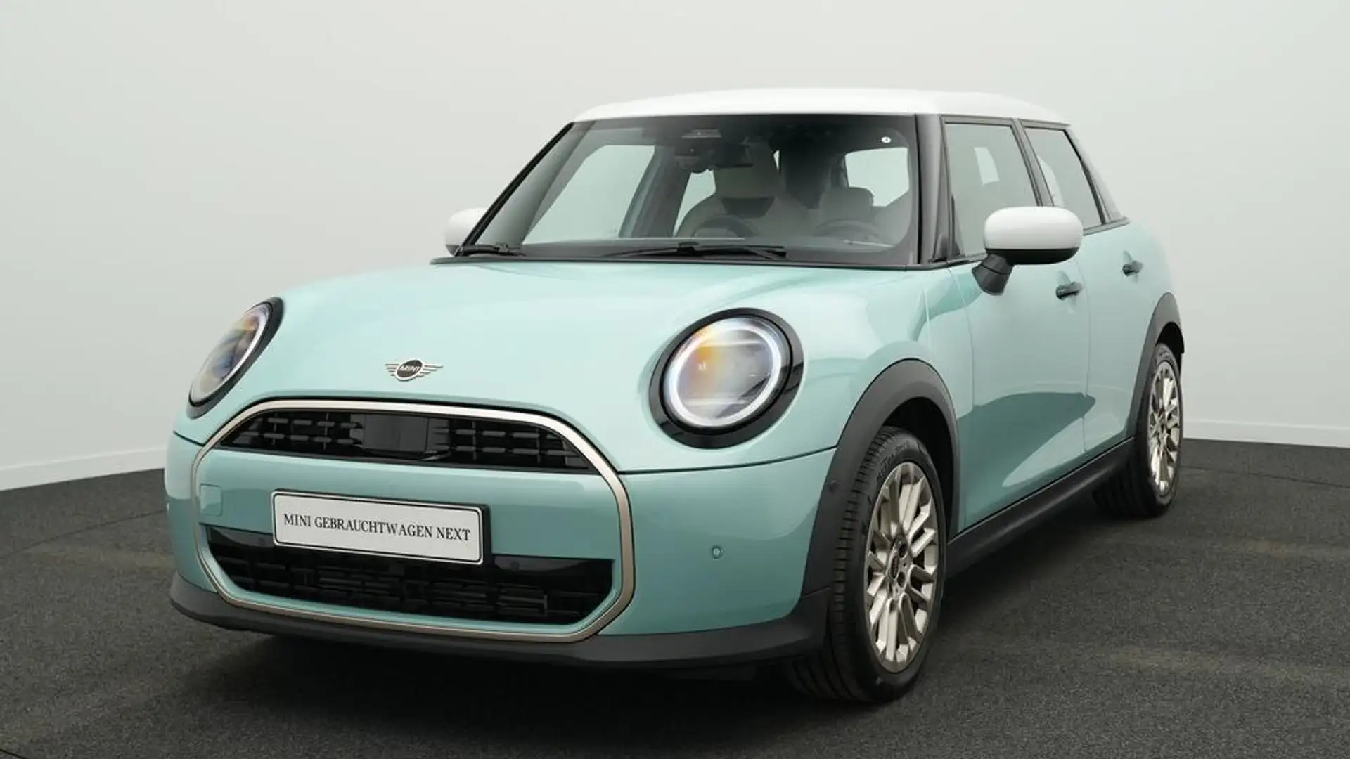 MINI Cooper C Favoured Trim Verde - 1