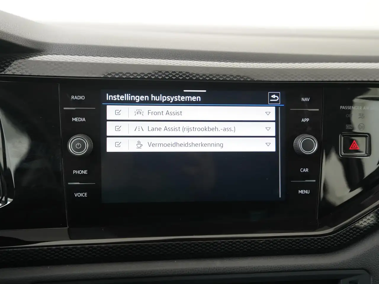 Volkswagen Polo 1.0 TSI Life Digital Cockpit Apple/Android Car, миниатюра 17