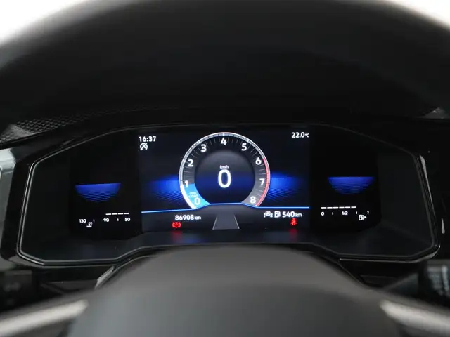 Volkswagen Polo view 8