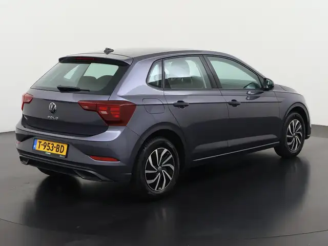 Volkswagen Polo view 4