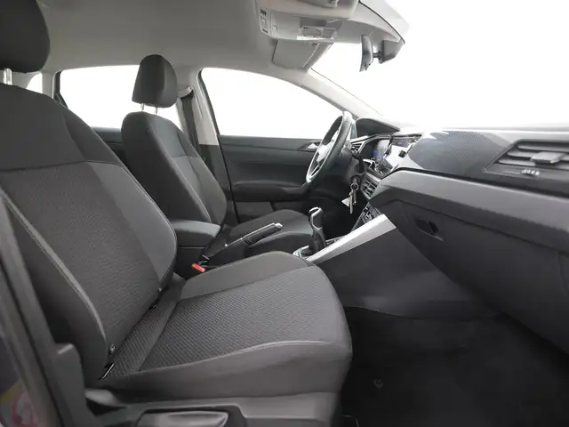 Volkswagen Polo view 3