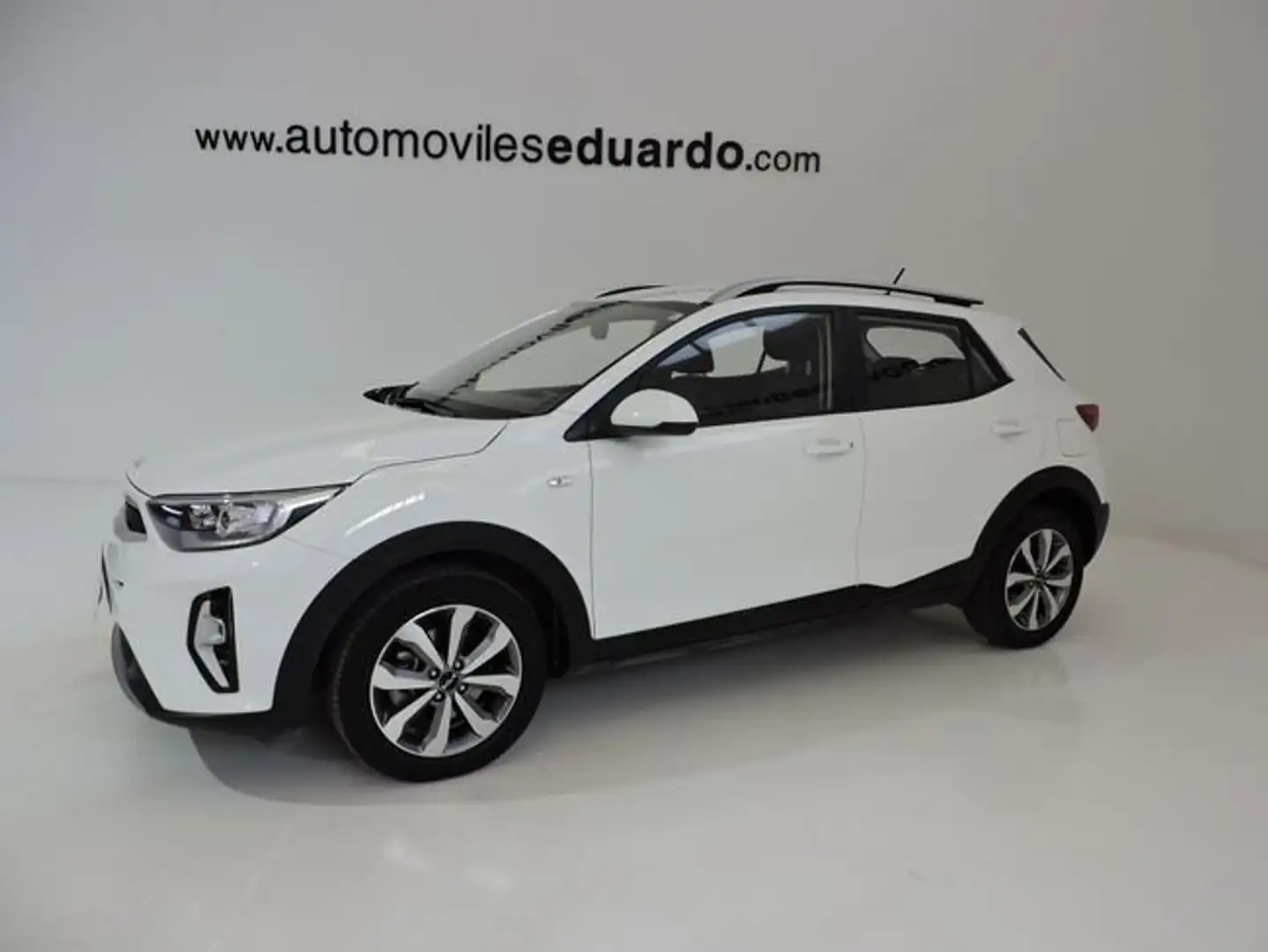 Kia Stonic 1.0 TGDI MHEV Blanco - 1