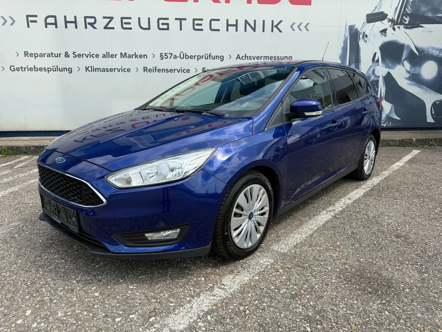 Ford Focus Traveller 1,0 EcoBoost Business *12M.Garantie* Bleu - 1