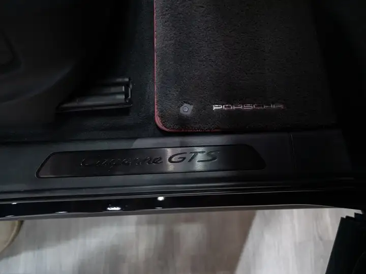 Porsche Cayenne 2022, foto 24