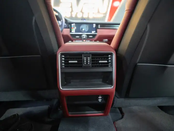 Porsche Cayenne 2022, foto 22