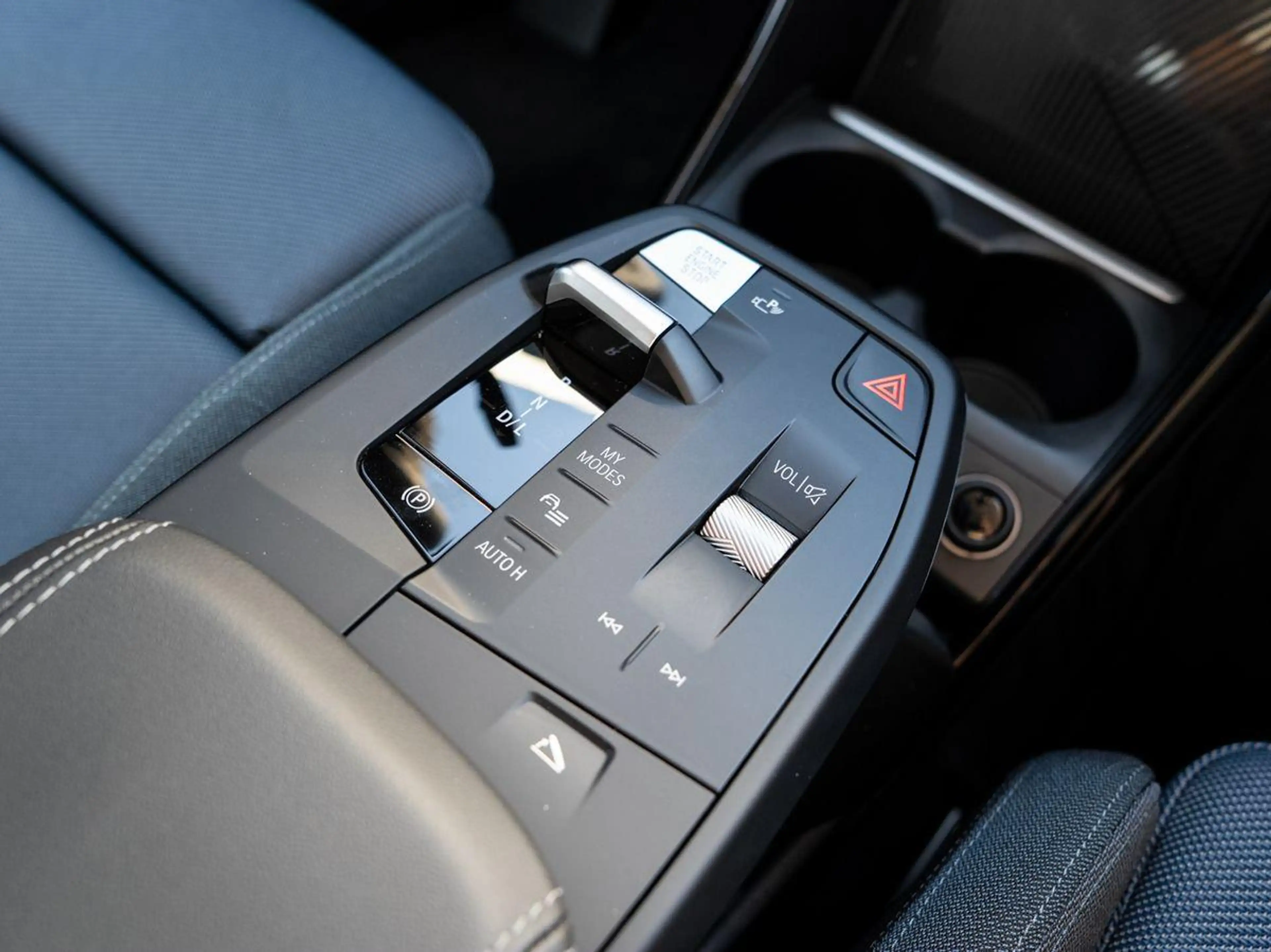 BMW 220 220i Active Tourer AHK PANO SpSitze RFK ShadowL — photo 15