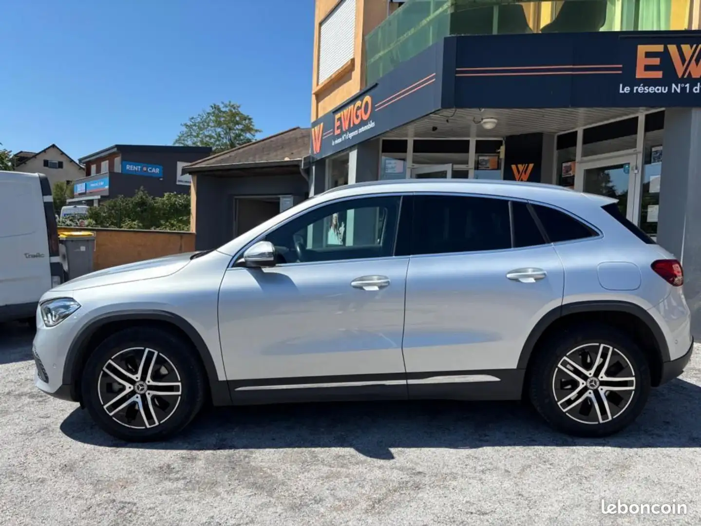 Mercedes-Benz GLA 250 Classe Mercedes 250 1.3 E 218CV HYBRIDE RECHARGEABLE PROGRESSIVE LINE Grau - 2