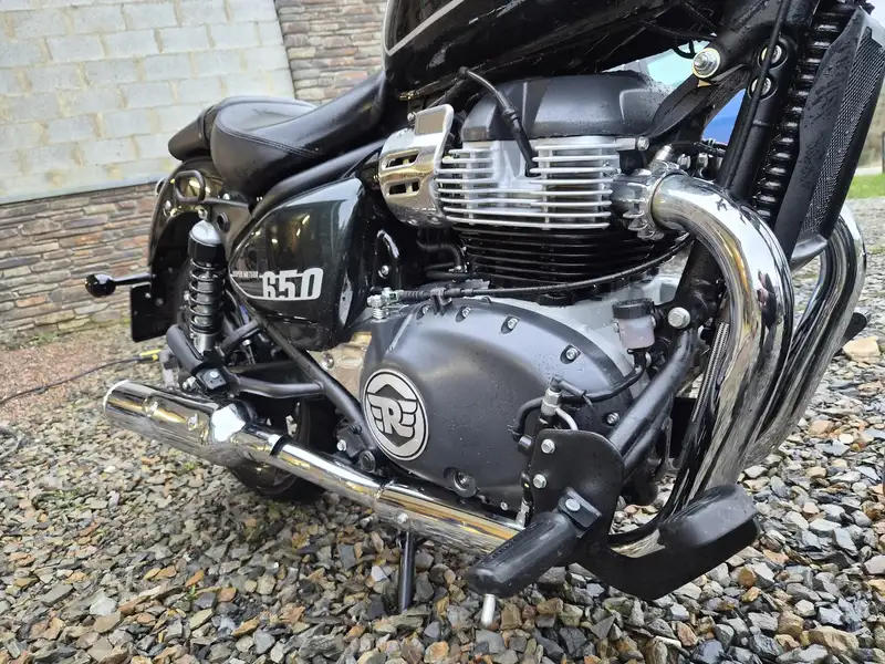 Royal Enfield Super Meteor 650 - foto 3