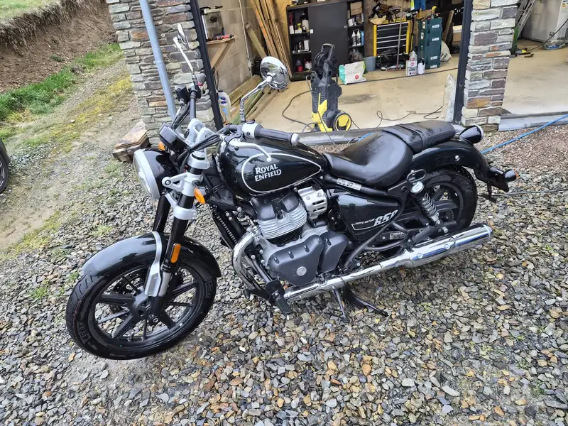 Royal Enfield Super Meteor 650 - foto 7