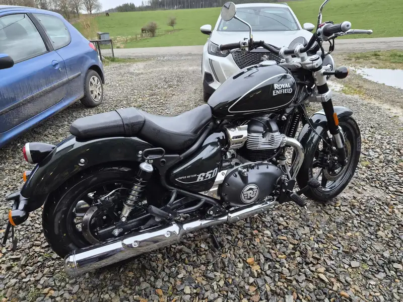 Royal Enfield Super Meteor 650 - foto 8