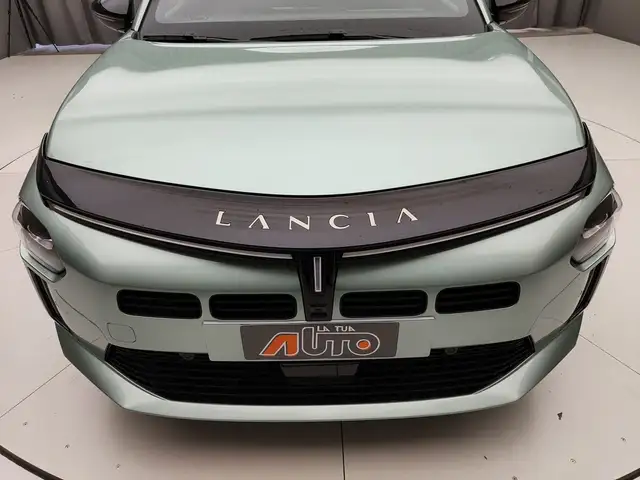 Lancia Ypsilon view 28