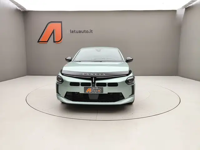 Lancia Ypsilon view 2
