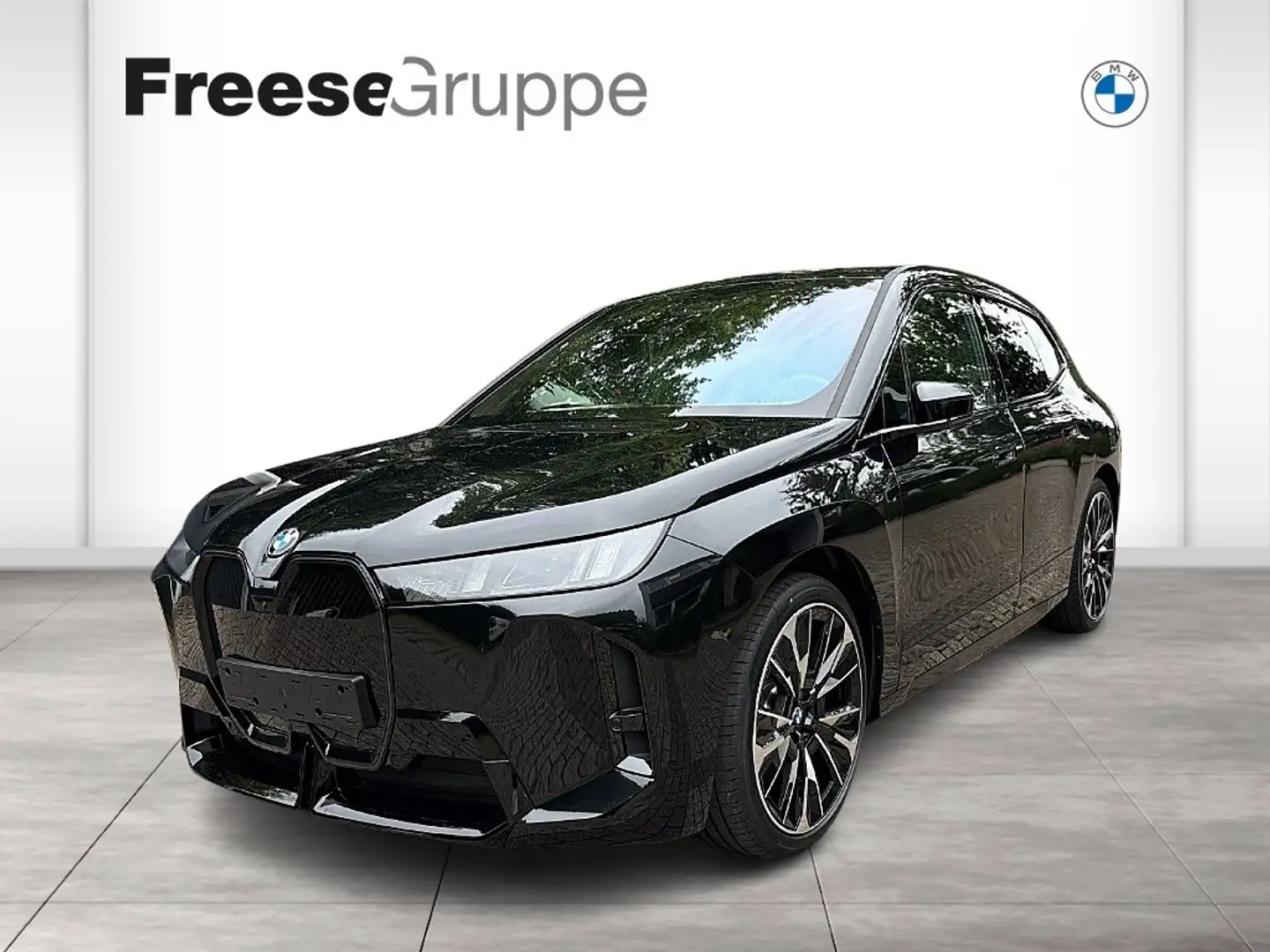 BMW iX xDrive45 Schwarz - 1