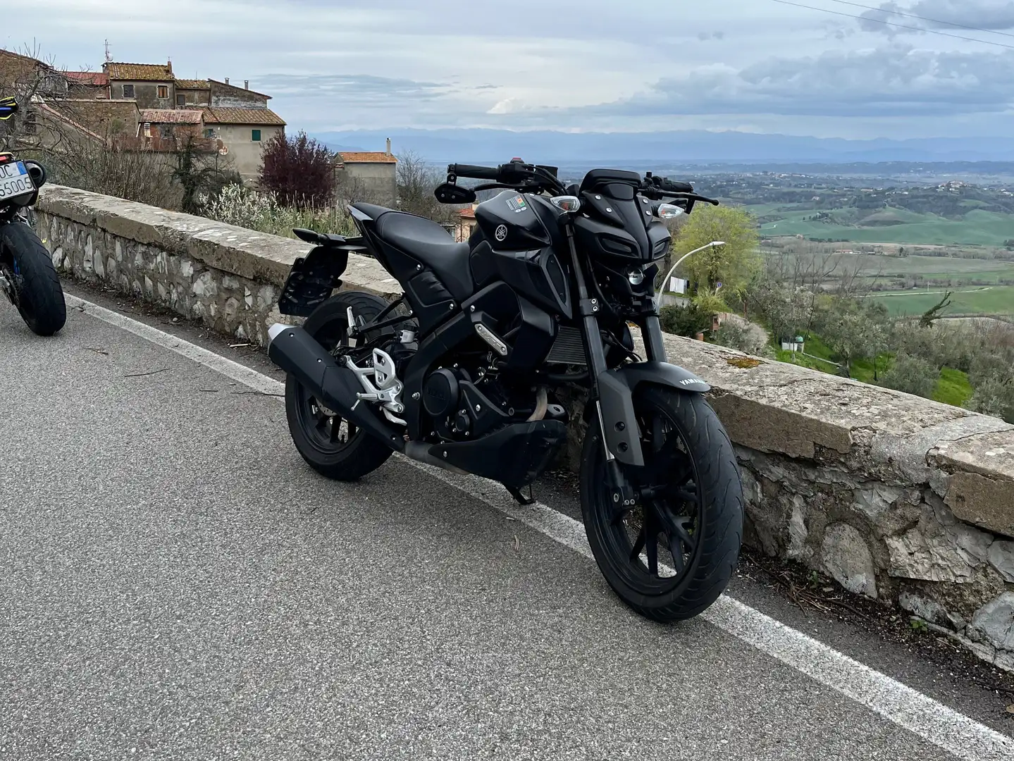 Yamaha MT-125 Negru - 1