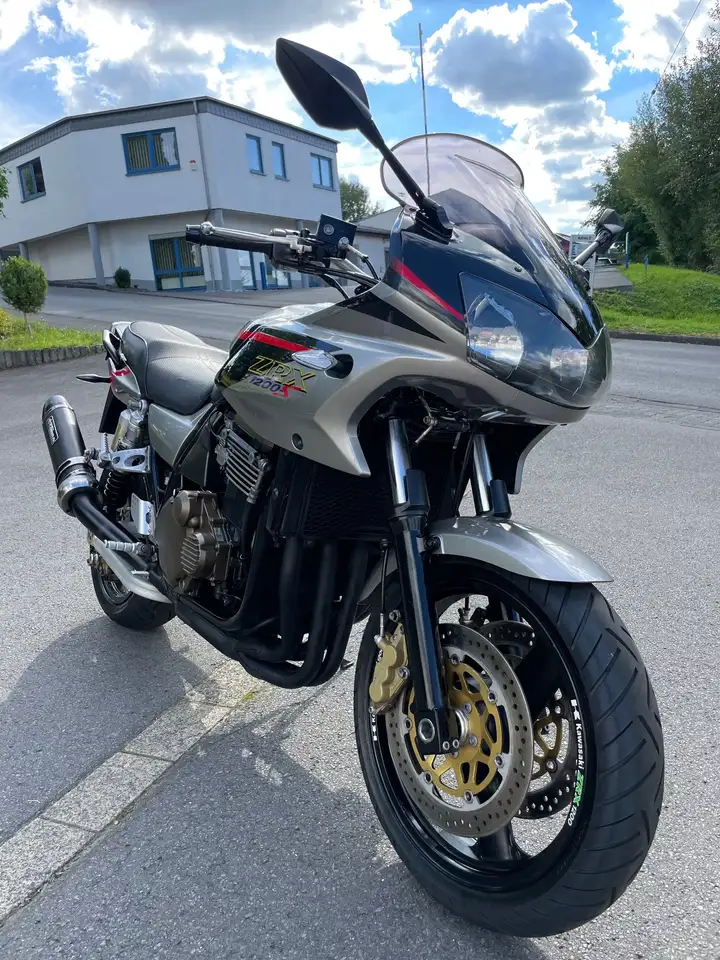 Kawasaki ZRX 1200