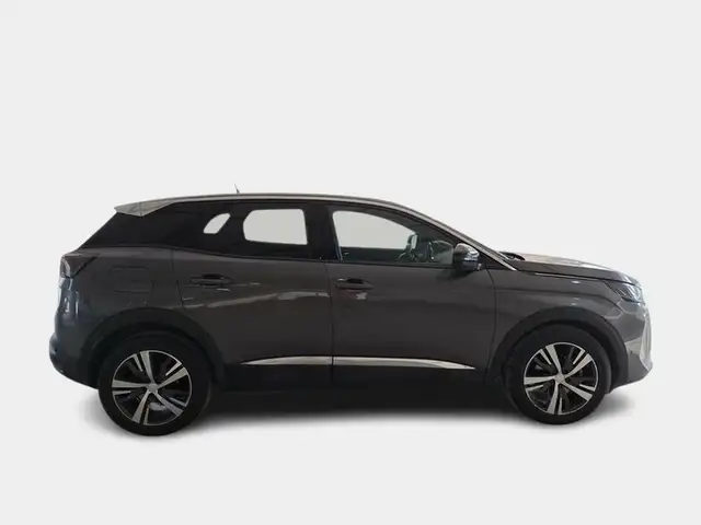 Peugeot 3008 view 3