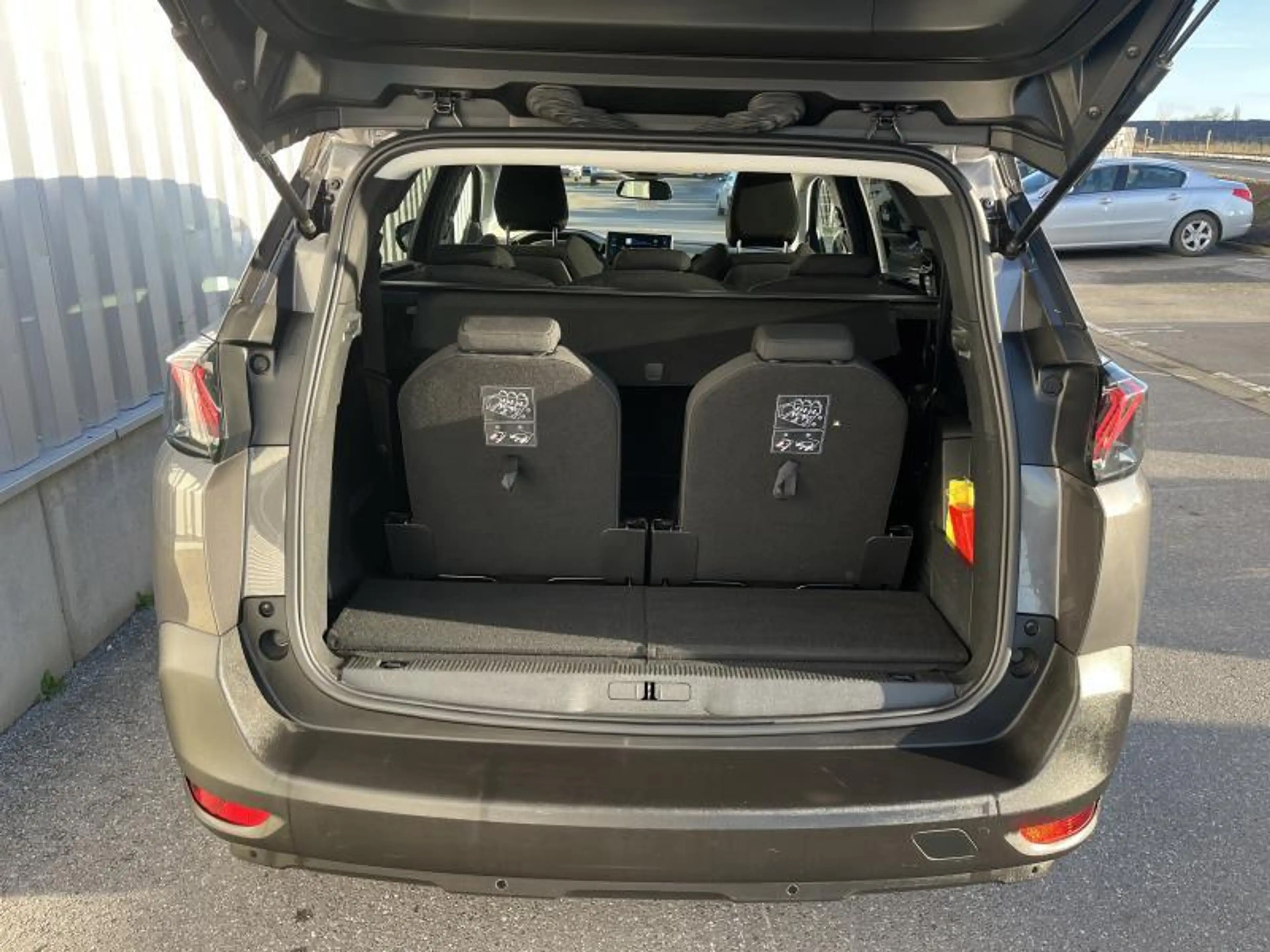 Peugeot 5008 7 PLACES, STYLE *1AN GARANTIE* — photo 11