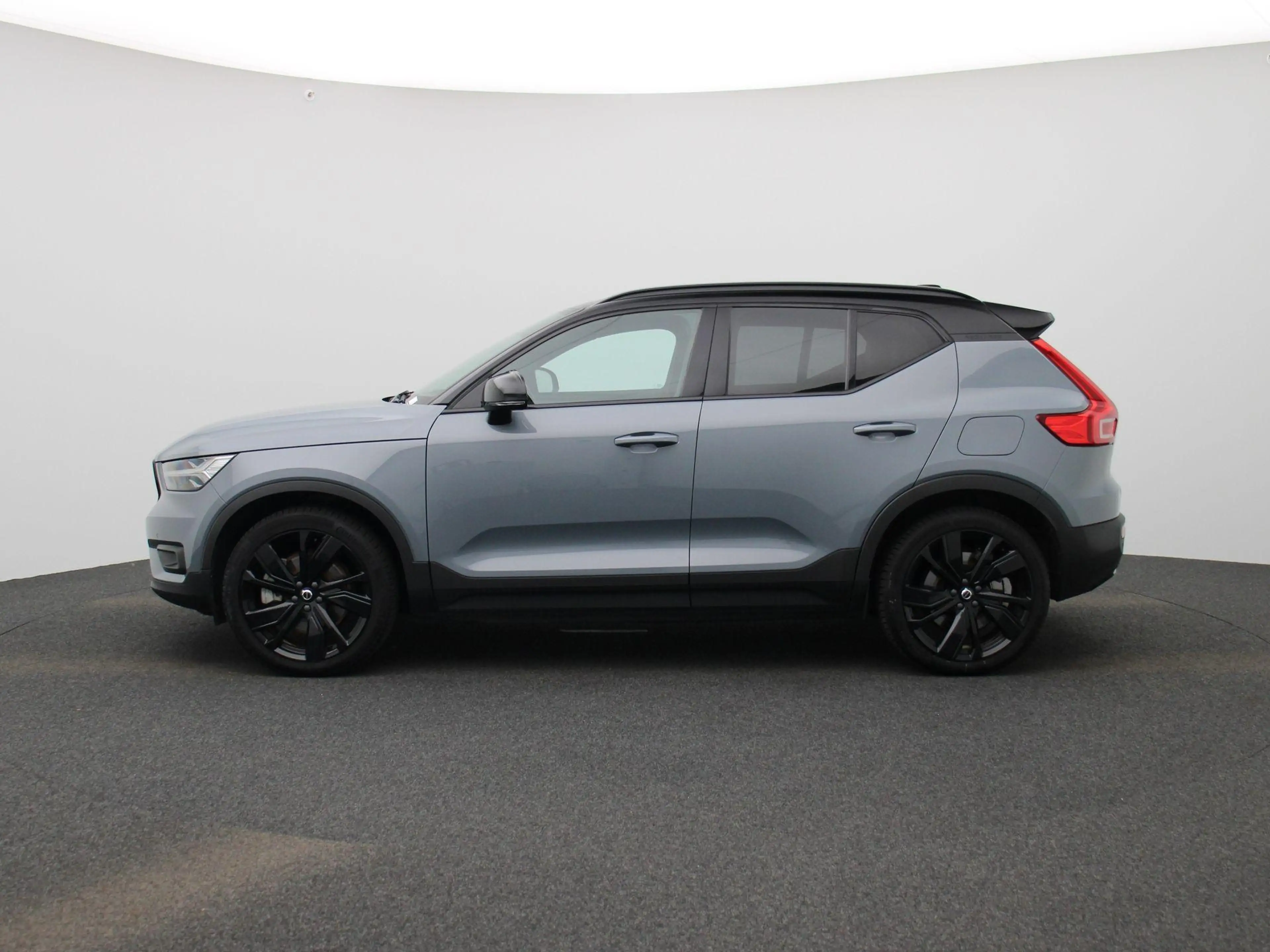 Volvo XC40 Recharge P8 AWD R-Design | Wordt Verwacht | Apple — photo 5