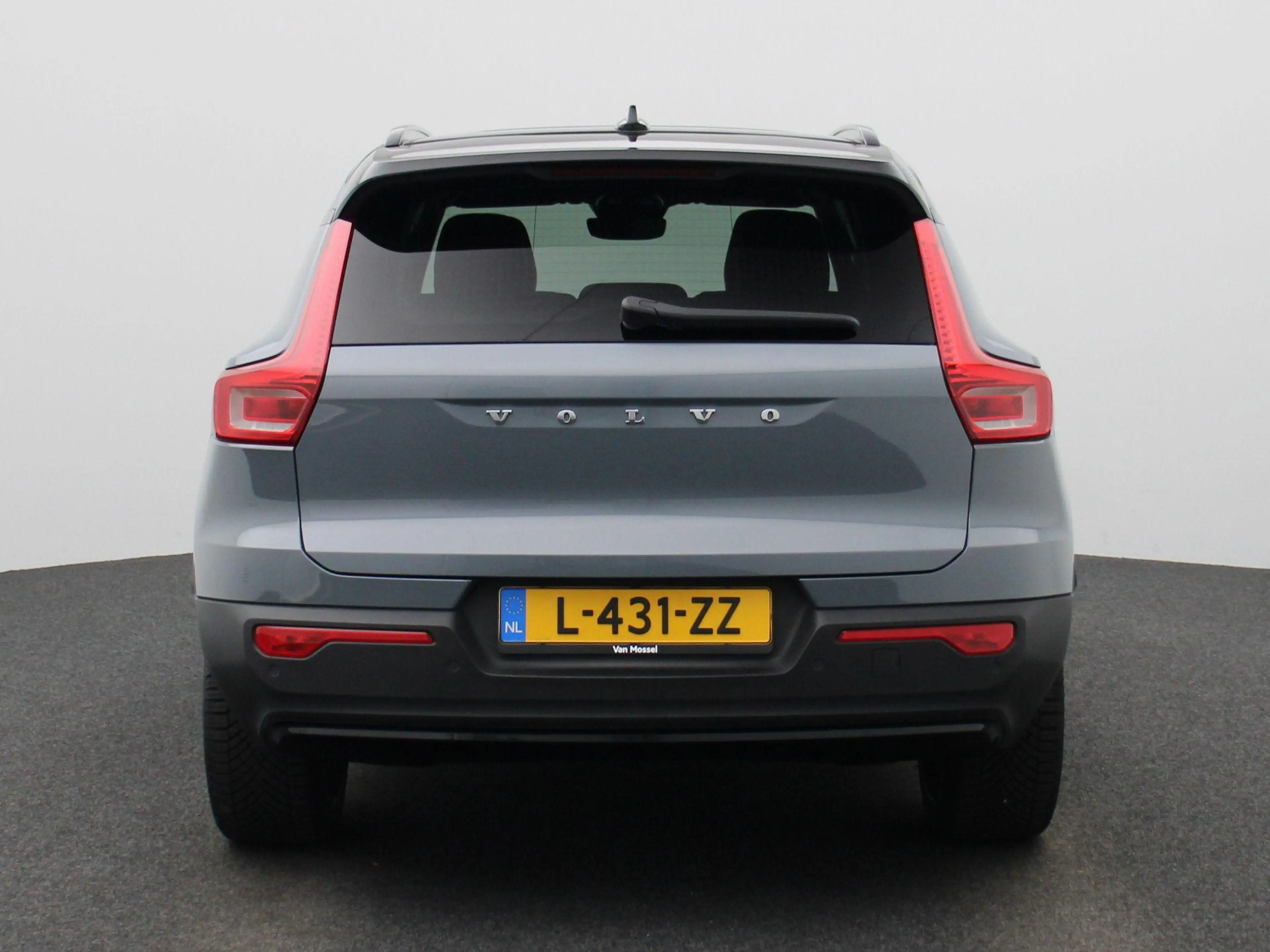 Volvo XC40 Recharge P8 AWD R-Design | Wordt Verwacht | Apple — photo 6