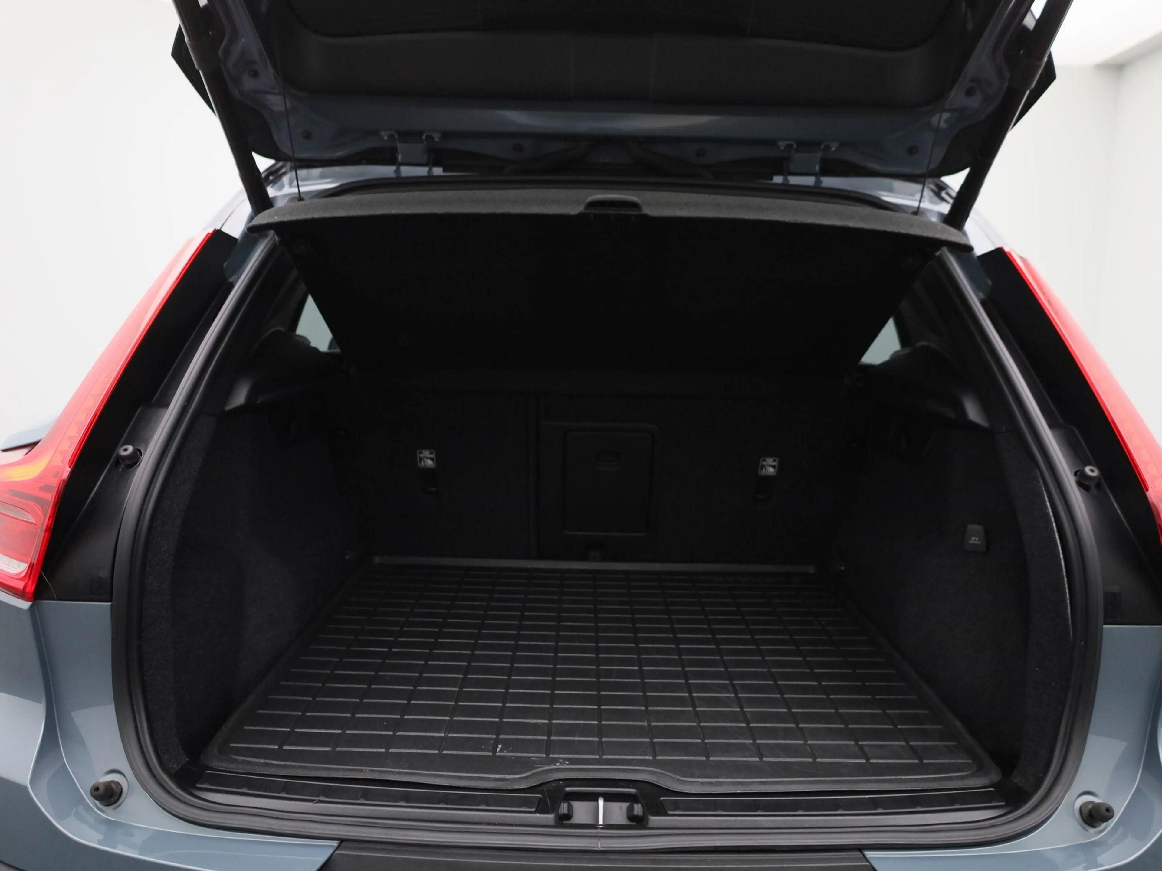 Volvo XC40 Recharge P8 AWD R-Design | Wordt Verwacht | Apple — photo 15