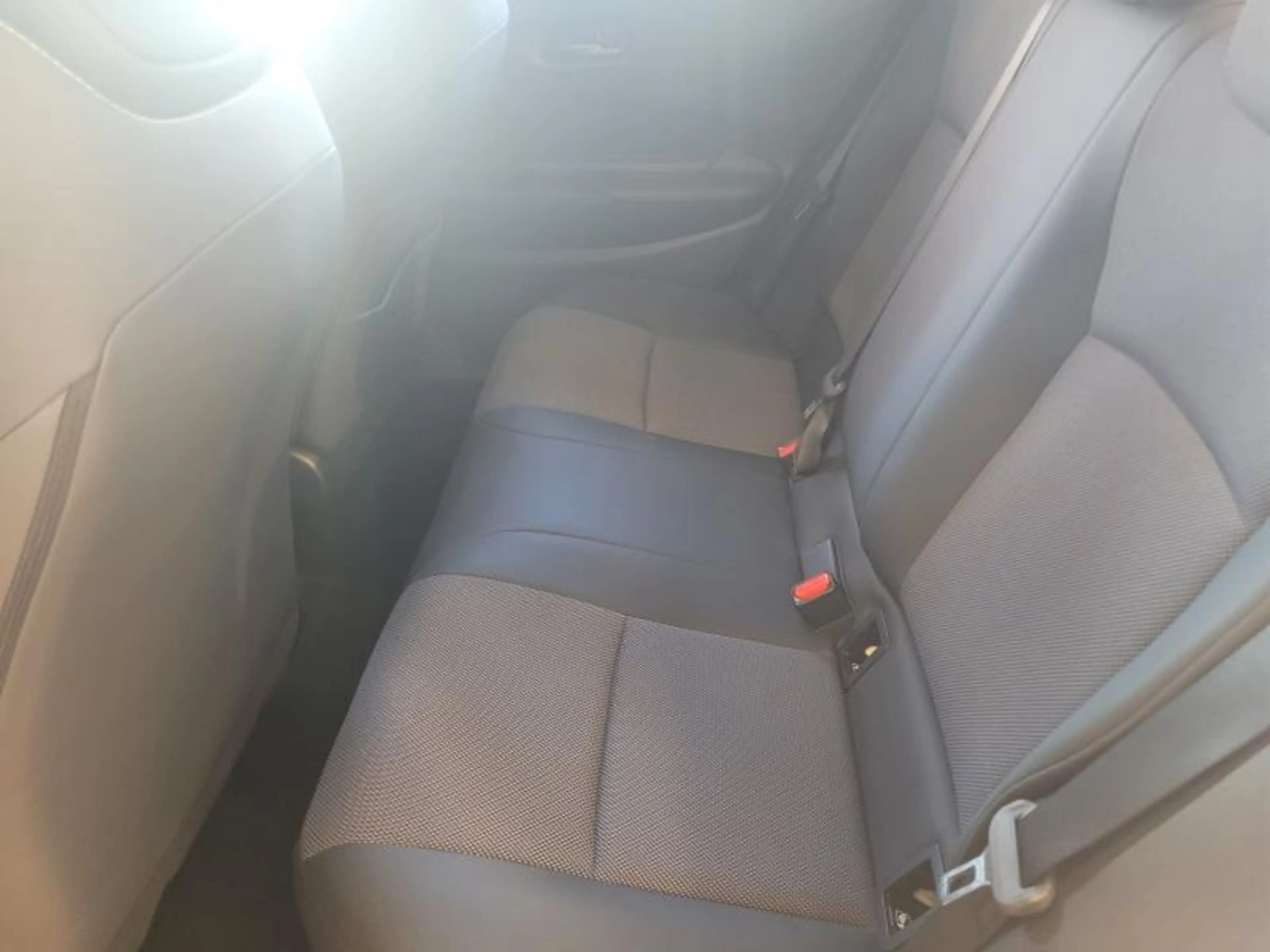 Toyota C-HR Premium + Safety Pack — photo 6