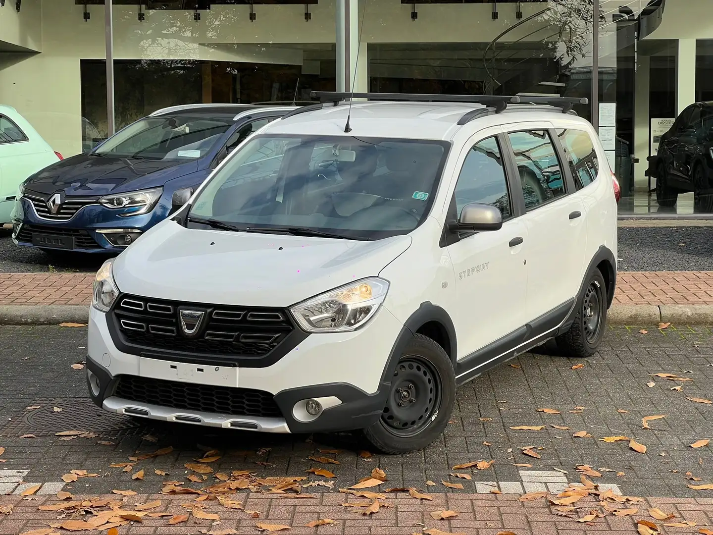 Dacia Lodgy Lodgy SCe 100 LPG Stepway 7 pl. Blanc - 1