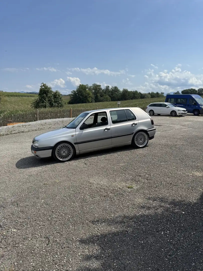 Volkswagen Golf 1.9 Tdi - 1