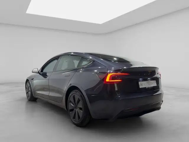 Tesla Model 3 view 6