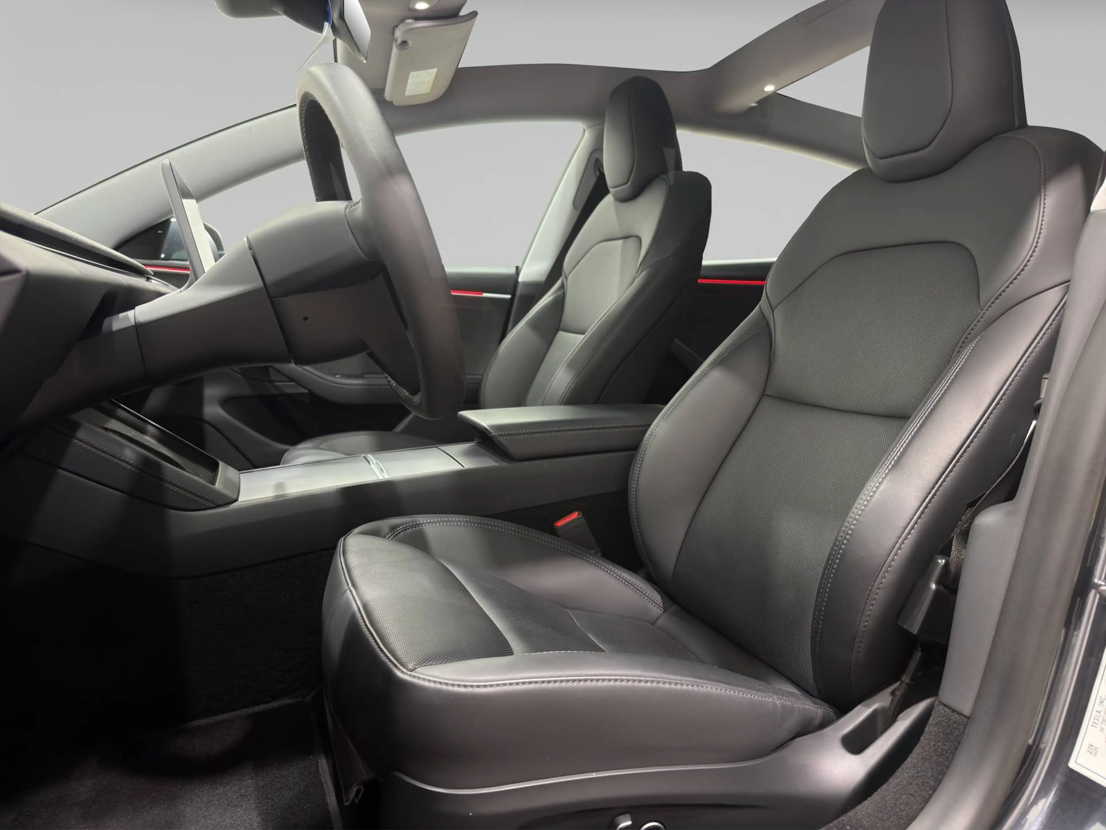 Tesla Model 3 LONG RANGE AWD ***PANORAMIC GLASS ROOF*360° CAMERA*** — photo 10