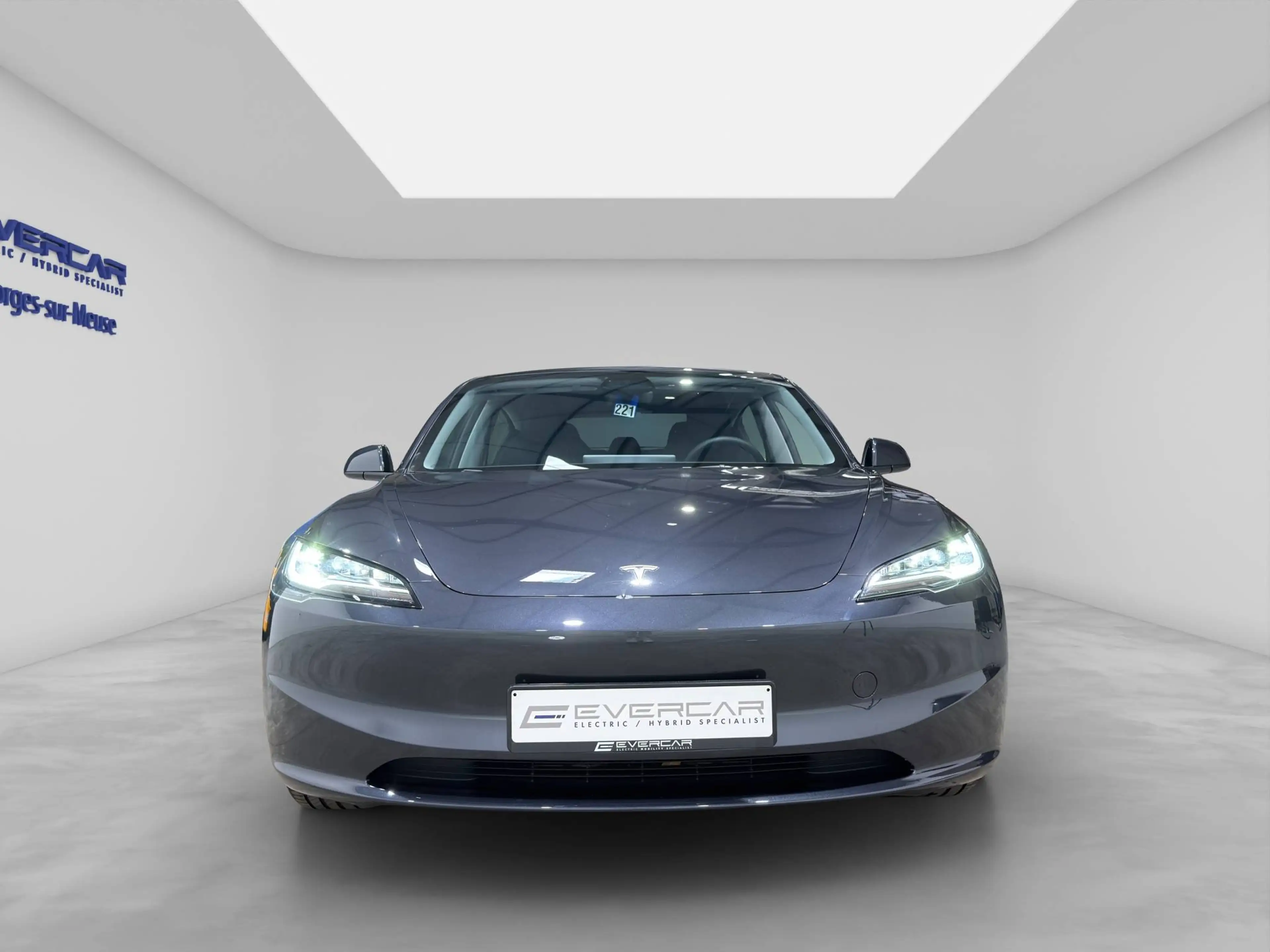 Tesla Model 3 LONG RANGE AWD ***PANORAMIC GLASS ROOF*360° CAMERA*** — photo 2