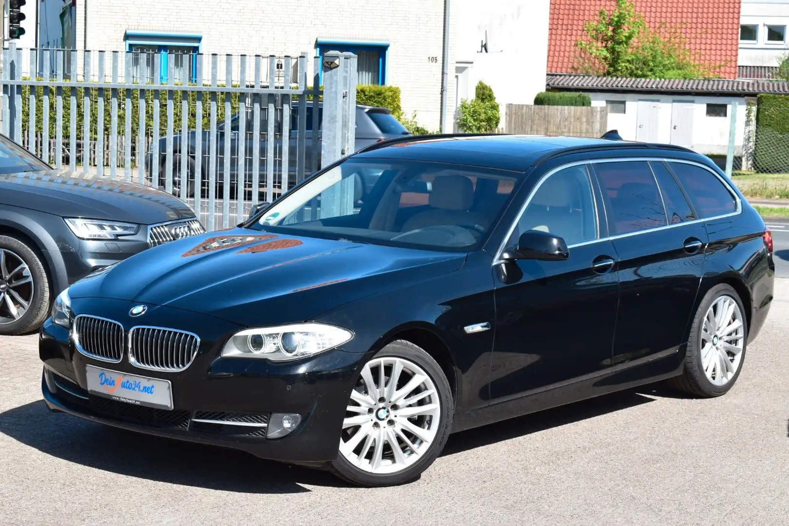 BMW 520 d Aut.|2.Hd|NaviProf|Bi-Xenon|Leder|Panorama Schwarz - 1