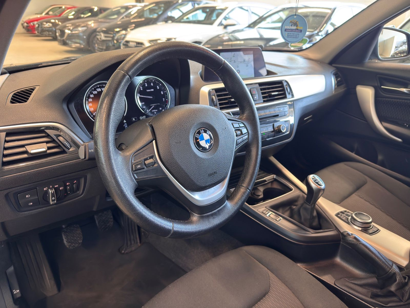 BMW 118 Bremsen komplett neu Navi — photo 8