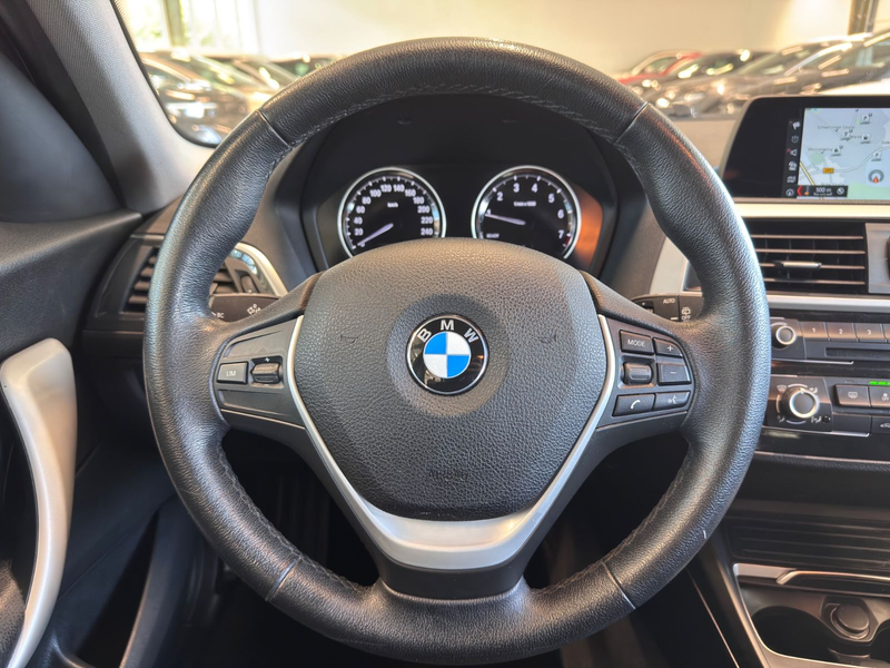 BMW 118 Bremsen komplett neu Navi — photo 11