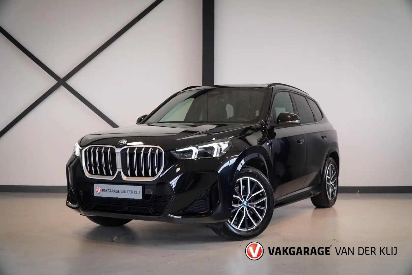 BMW X1 XDrive30e M-Sport | Panorama | Trekhaak | 360 Came Nero - 1