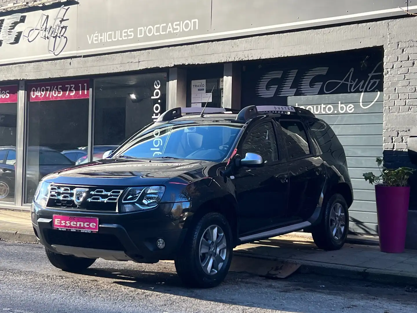 Dacia Duster 1.2 TCe 4x2 Prestige Schwarz - 1