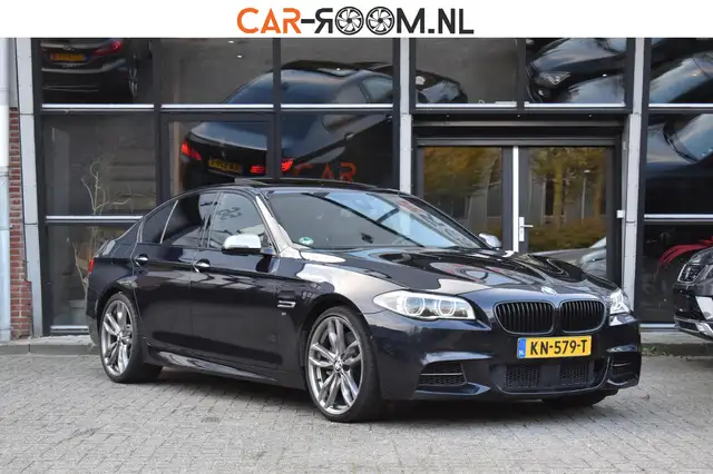 BMW M550 5-serie M550xd Pano HUD Keyless Lane H&K 360C Soft