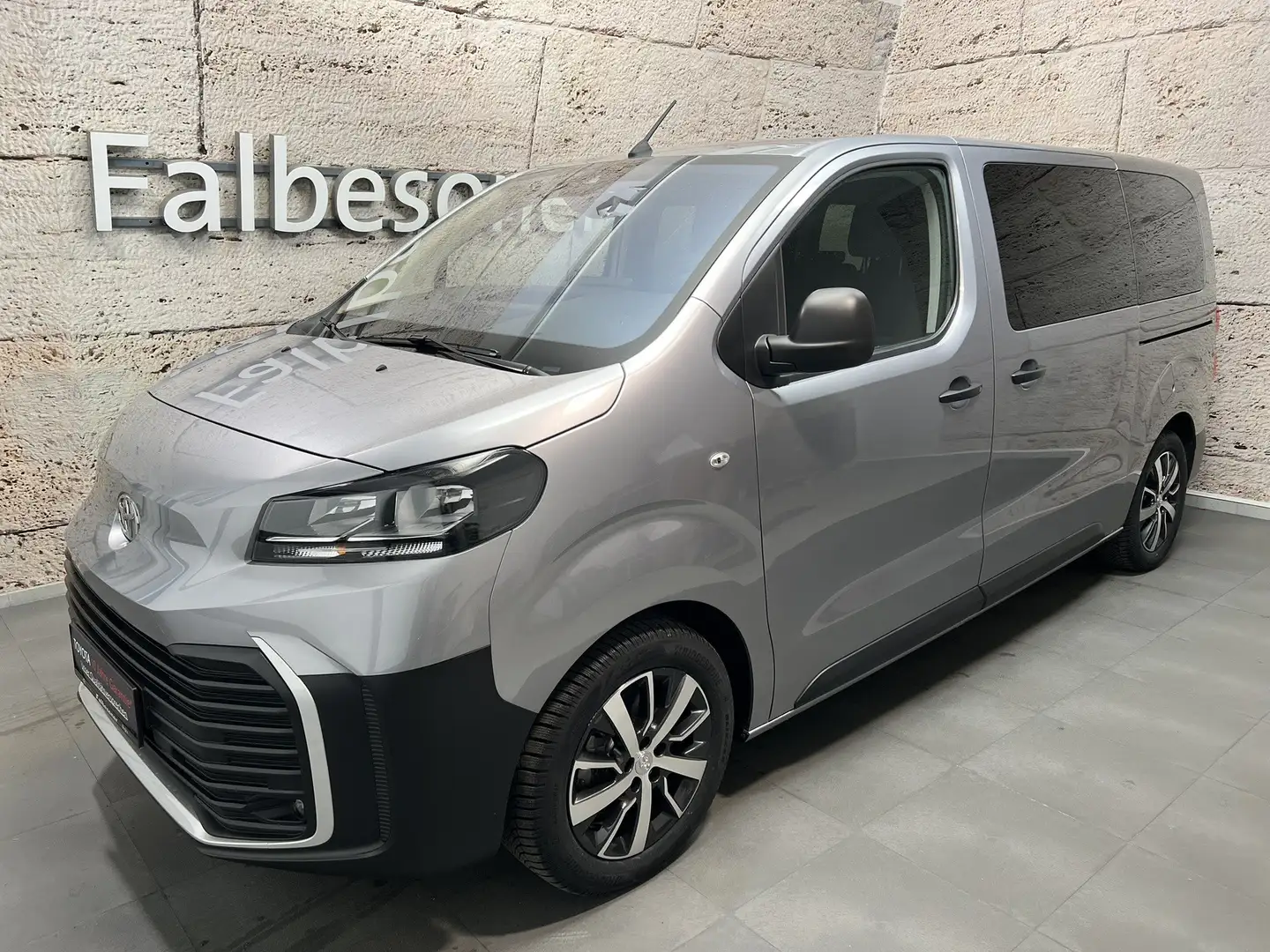 Toyota Proace Verso 2,0 D-4D L1 Tirol Edition + Navi Paket Silber - 1