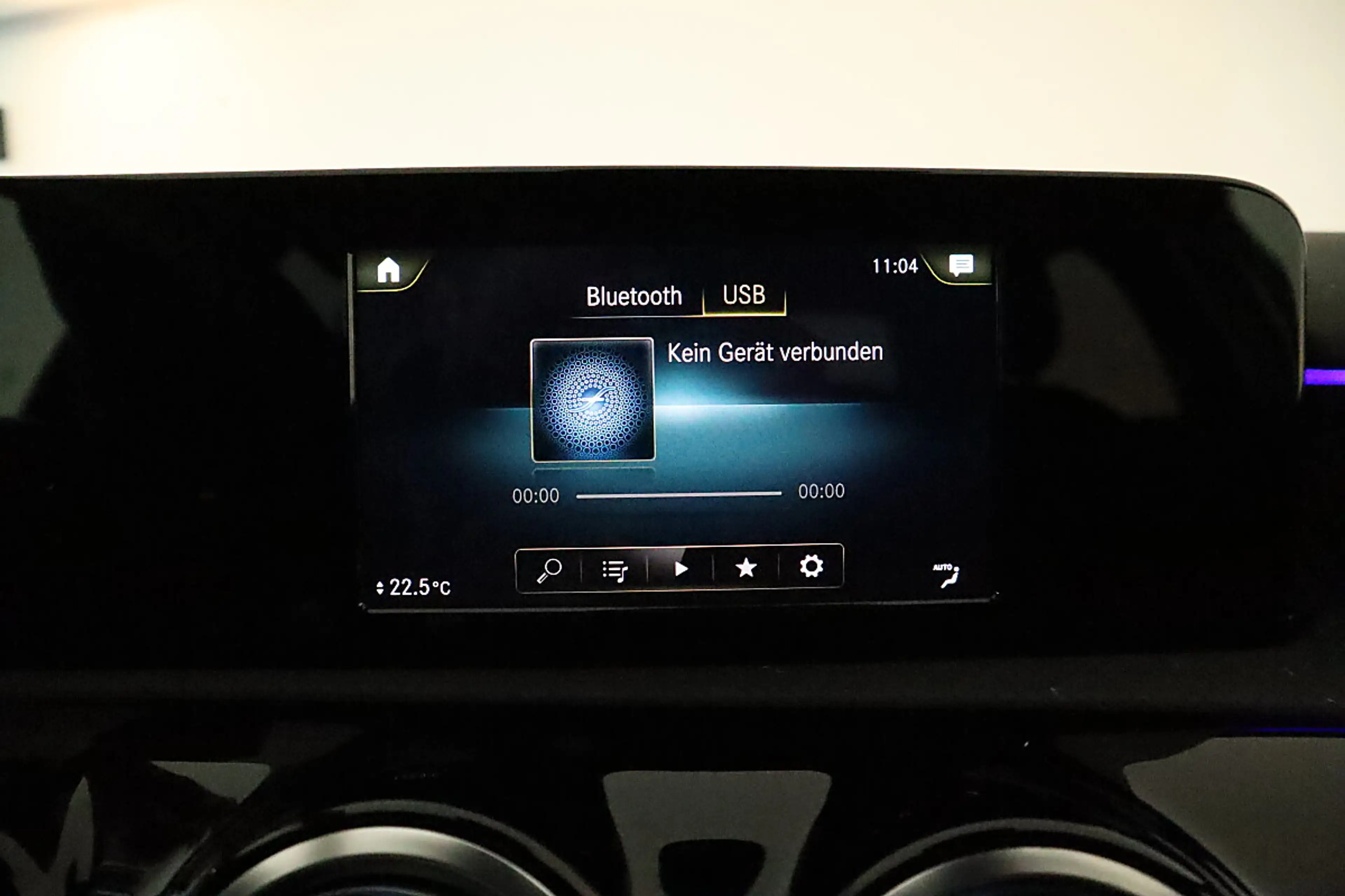 Mercedes-Benz A 250 e Limo AMG*ASSIST*AMBIENTE*LASER*NAVI*TOP! — photo 39