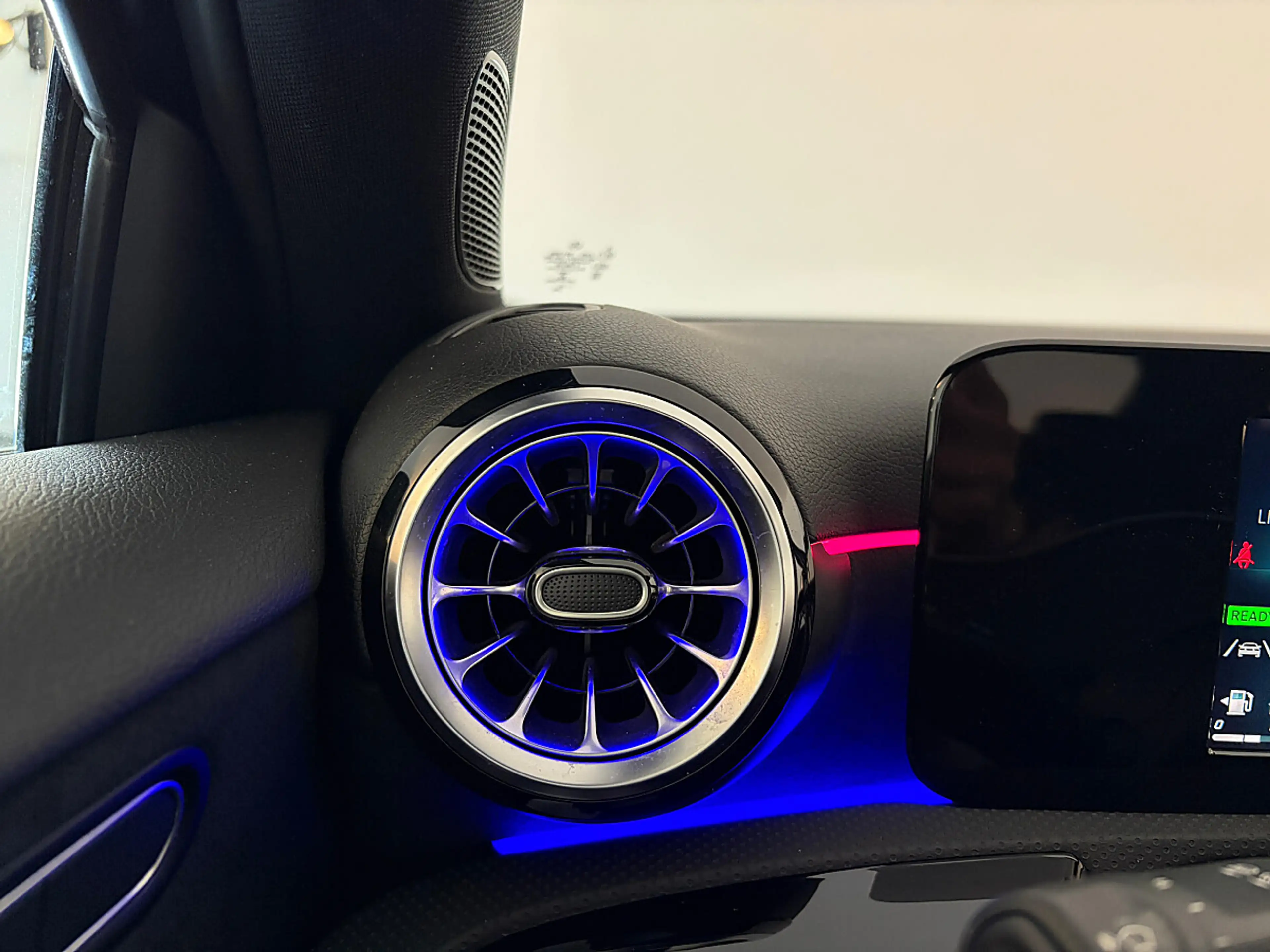 Mercedes-Benz A 250 e Limo AMG*ASSIST*AMBIENTE*LASER*NAVI*TOP! — photo 29