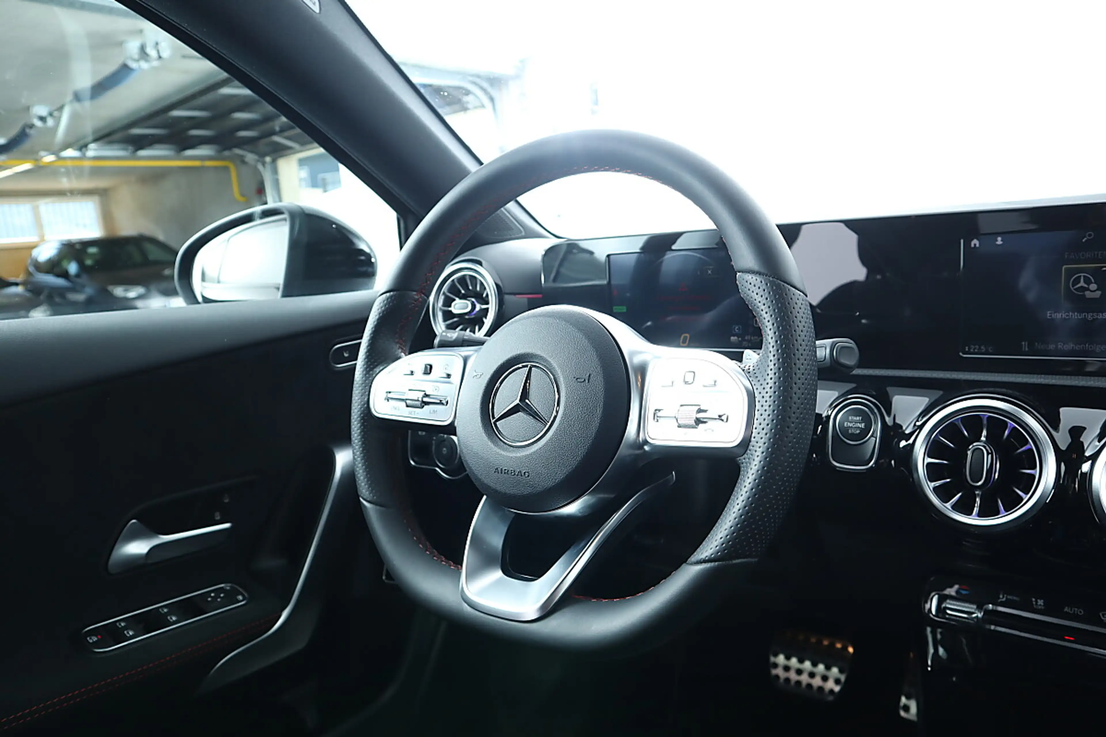 Mercedes-Benz A 250 e Limo AMG*ASSIST*AMBIENTE*LASER*NAVI*TOP! — photo 23