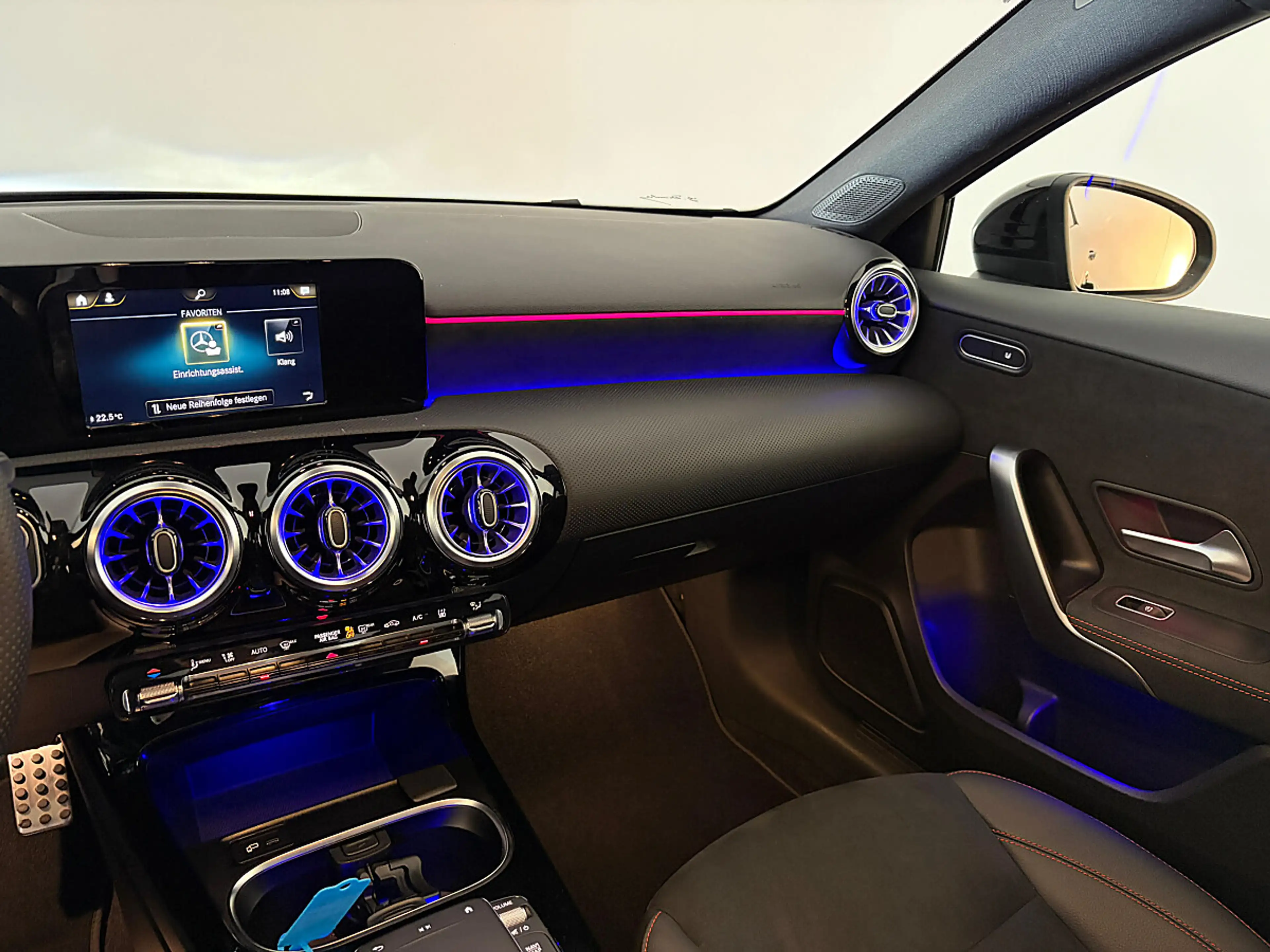 Mercedes-Benz A 250 e Limo AMG*ASSIST*AMBIENTE*LASER*NAVI*TOP! — photo 30