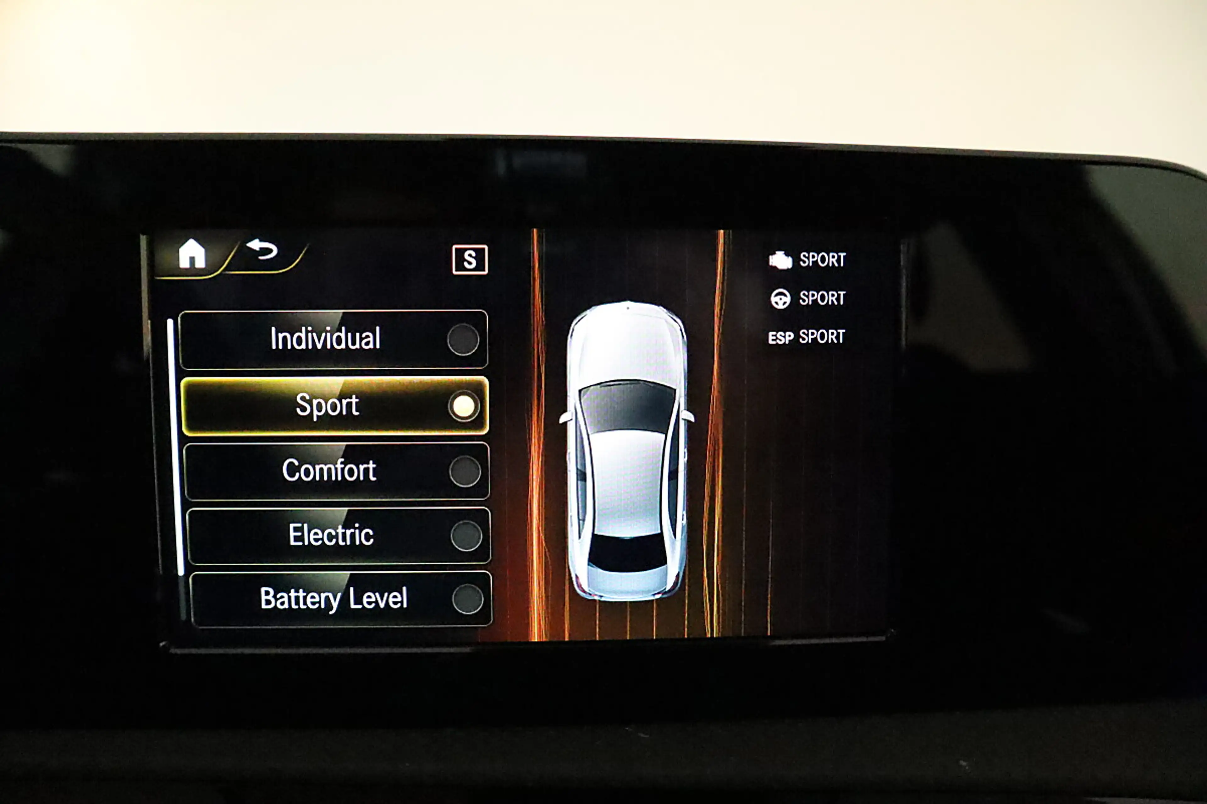 Mercedes-Benz A 250 e Limo AMG*ASSIST*AMBIENTE*LASER*NAVI*TOP! — photo 46