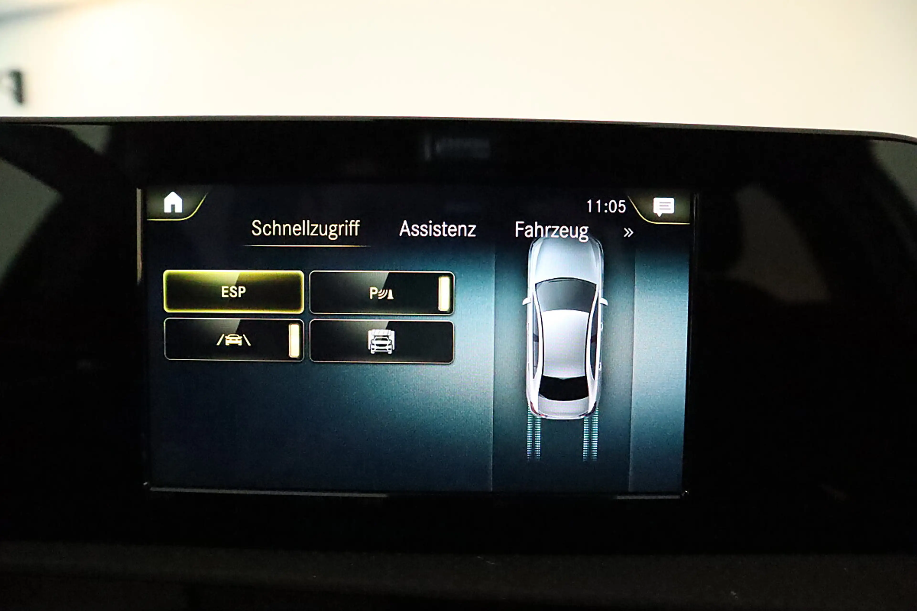 Mercedes-Benz A 250 e Limo AMG*ASSIST*AMBIENTE*LASER*NAVI*TOP! — photo 42