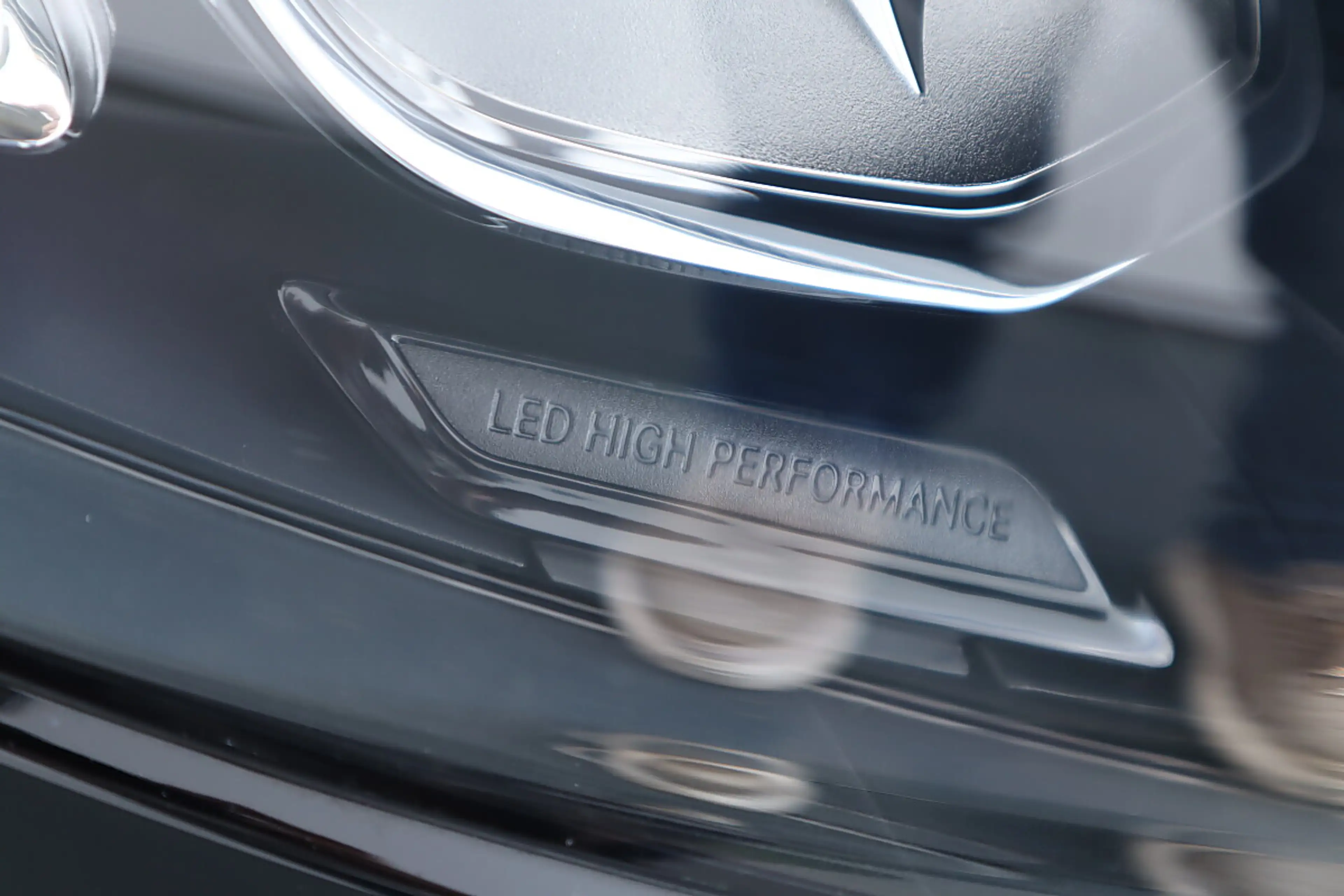 Mercedes-Benz A 250 e Limo AMG*ASSIST*AMBIENTE*LASER*NAVI*TOP! — photo 15