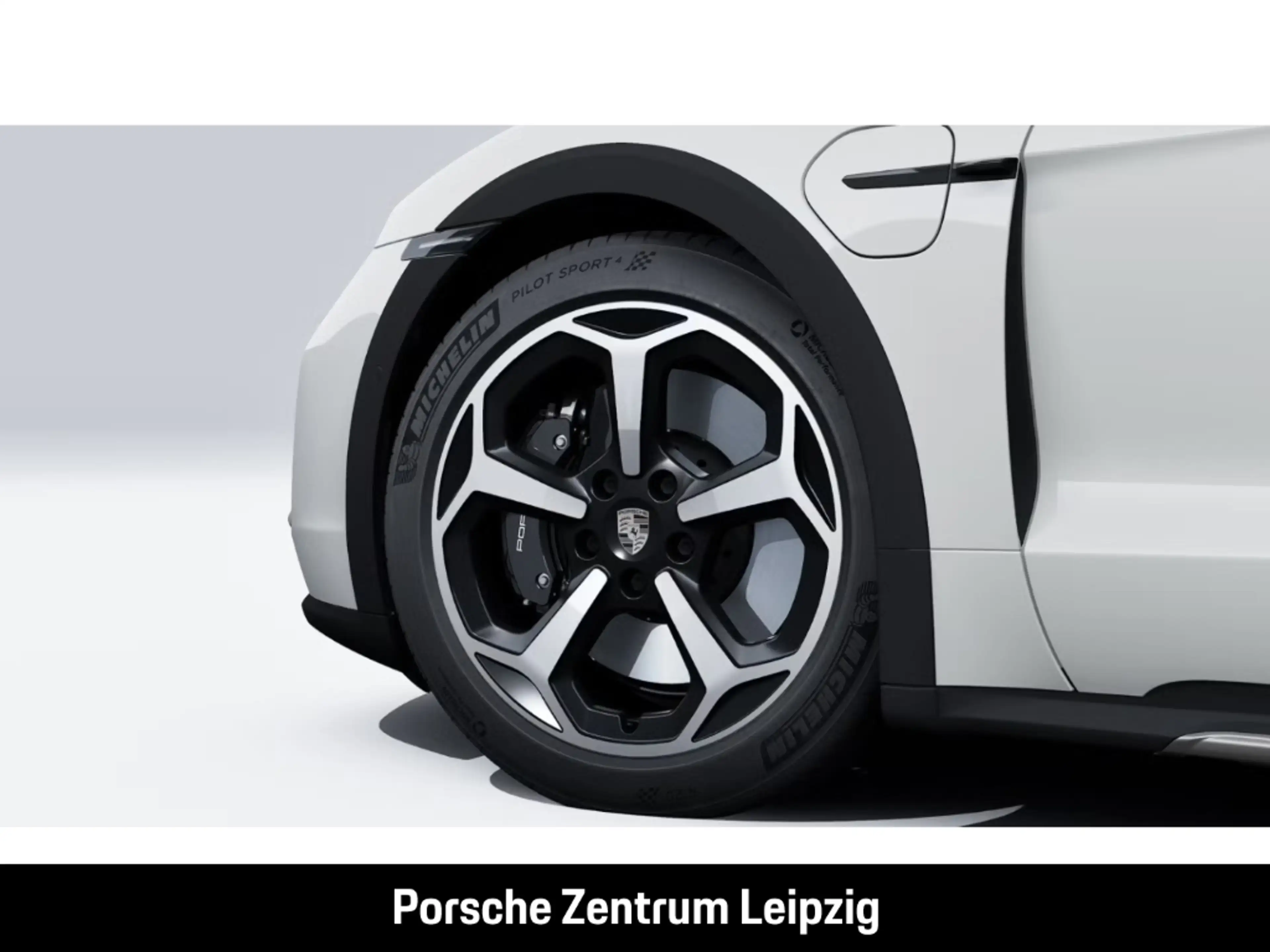 Porsche Taycan Turbo Cross Turismo — photo 10