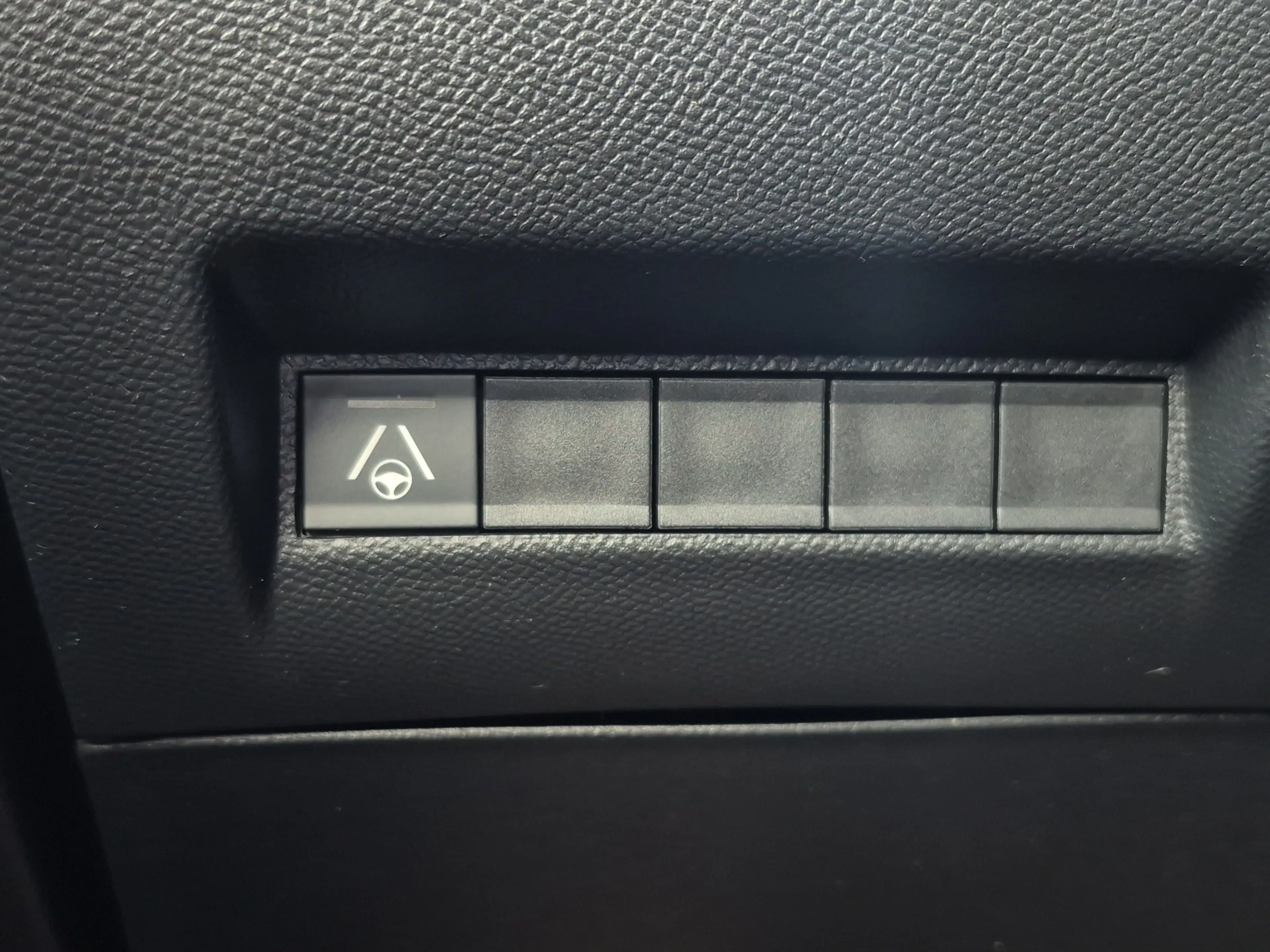 Peugeot e-2008 EV GT 54 kWh 95,38% SOH | 3 fase | Camera | Adapti — photo 35
