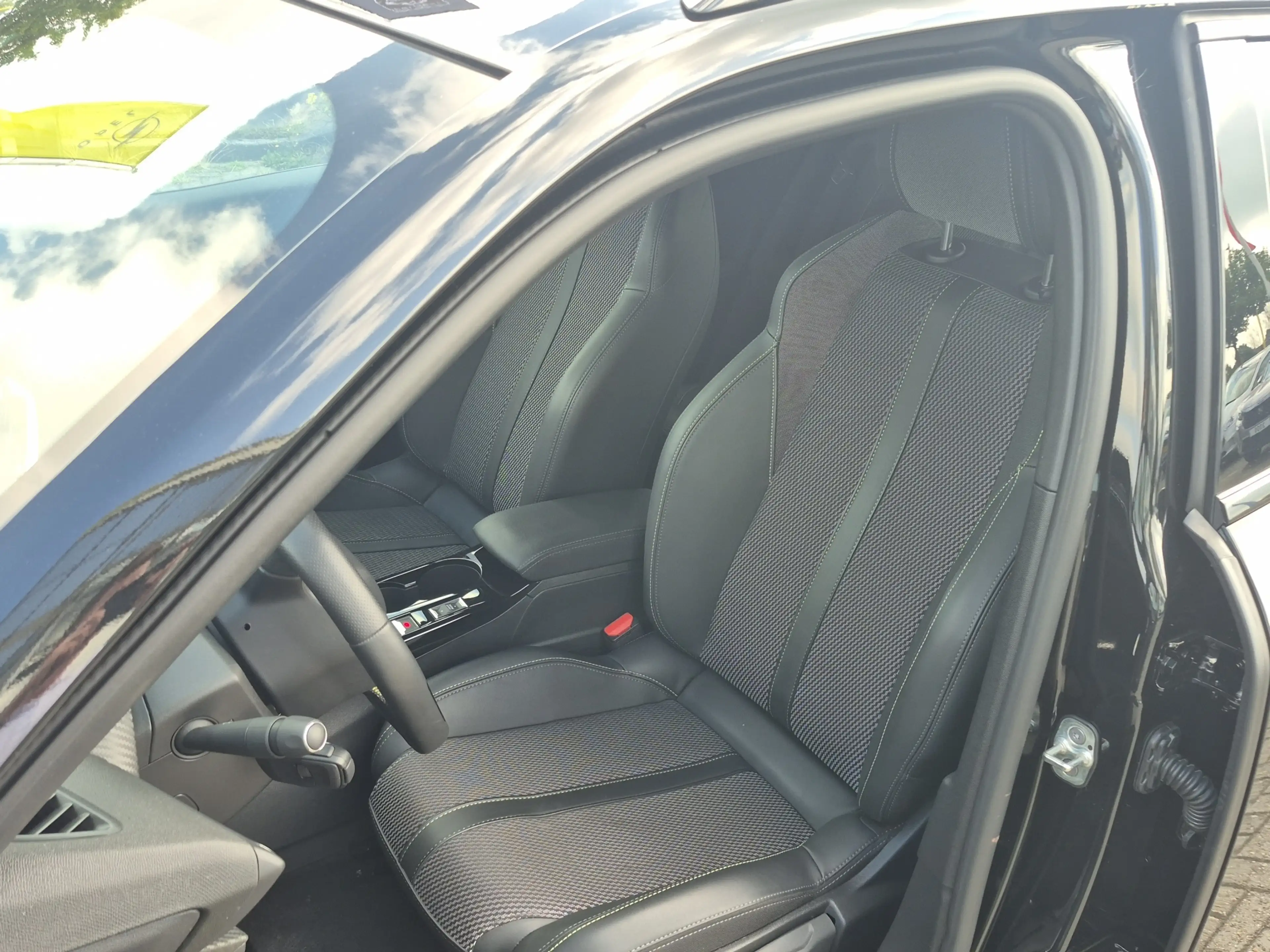 Peugeot e-2008 EV GT 54 kWh 95,38% SOH | 3 fase | Camera | Adapti — photo 38