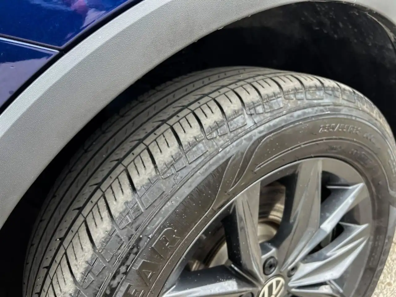 Volkswagen Tiguan снимка Volkswagen Tiguan