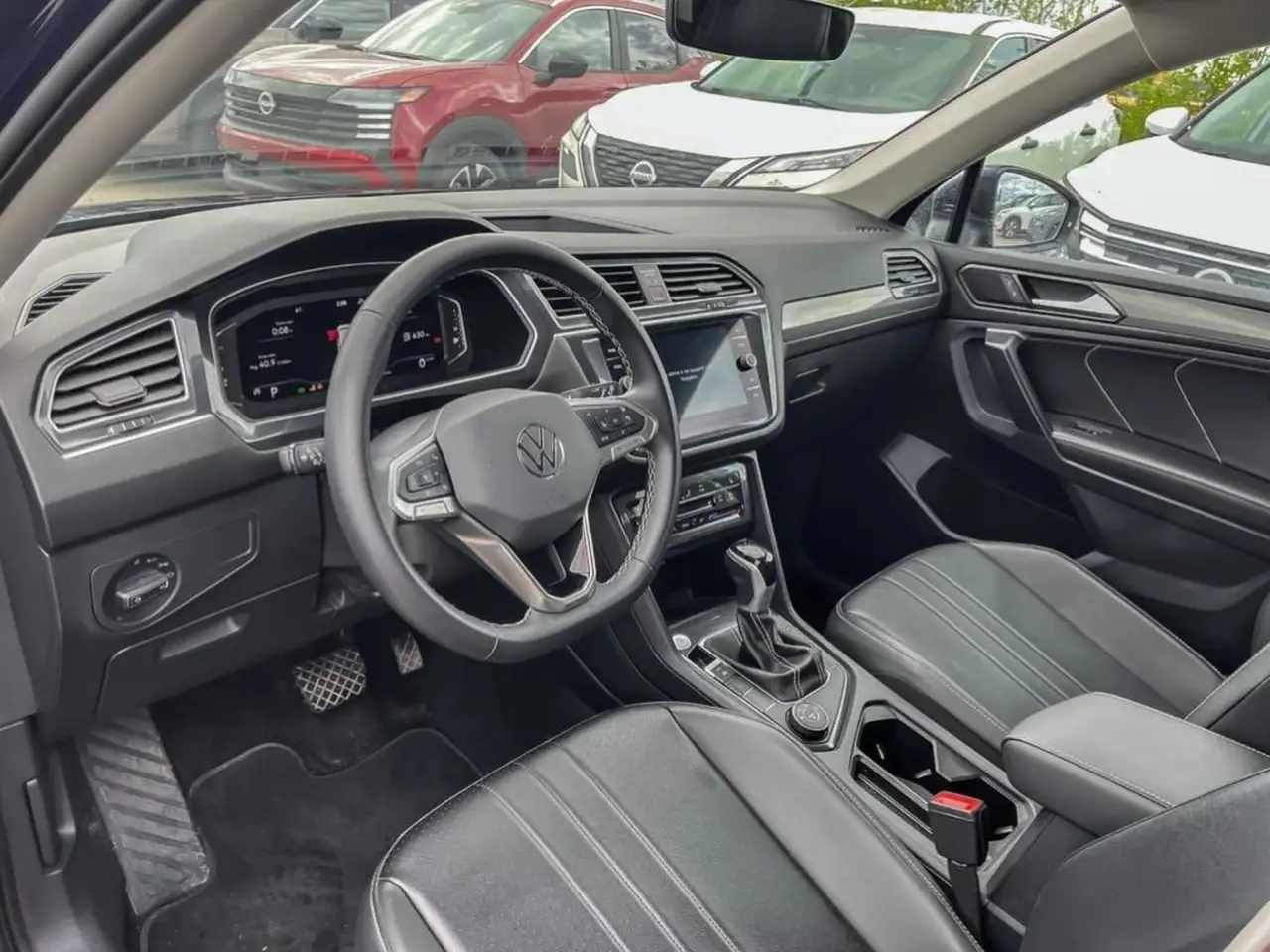 Volkswagen Tiguan снимка Volkswagen Tiguan